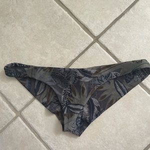 RVCA cheeky bikini bottoms.